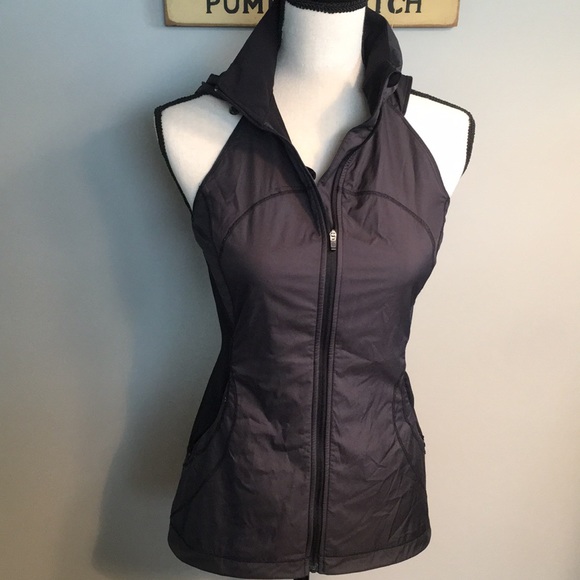 lululemon athletica Jackets & Blazers - Lululemon windbreaker vest with hood